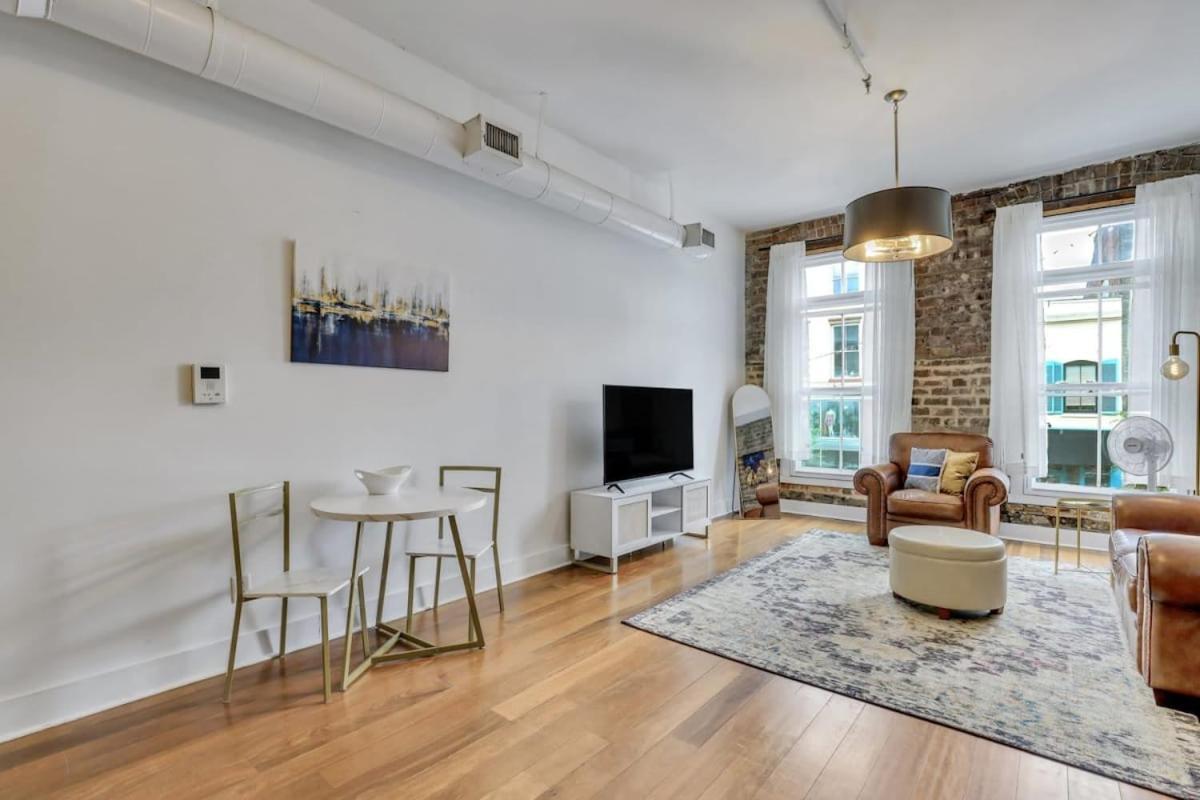 Lush Savannah Loft - Near Plant Riverside District 외부 사진